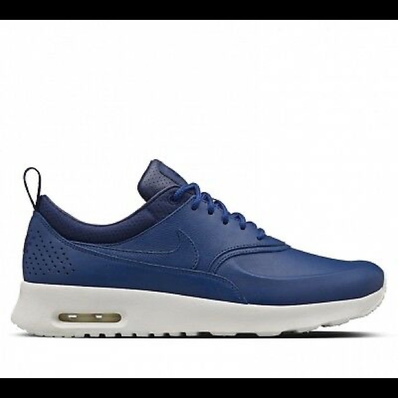 Nike Shoes - NEW NIKE AIR MAX THEA PINNACLE SIZE 9.5